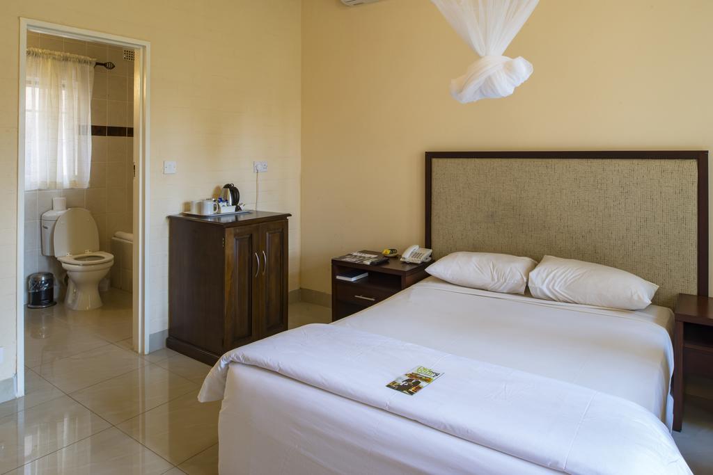 Kadoma Hotel & Conference Centre Buitenkant foto